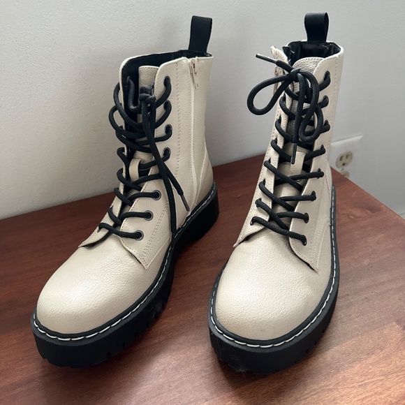 Cream Ivory combat boots by Sincerely Jules - 8 - Picture 2 of 7